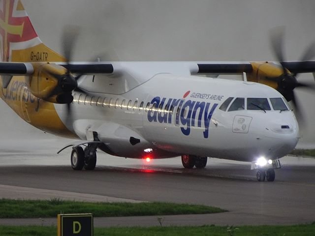 Facemasks now required for all Aurigny passenger services https//bit.ly/3h5KJKE